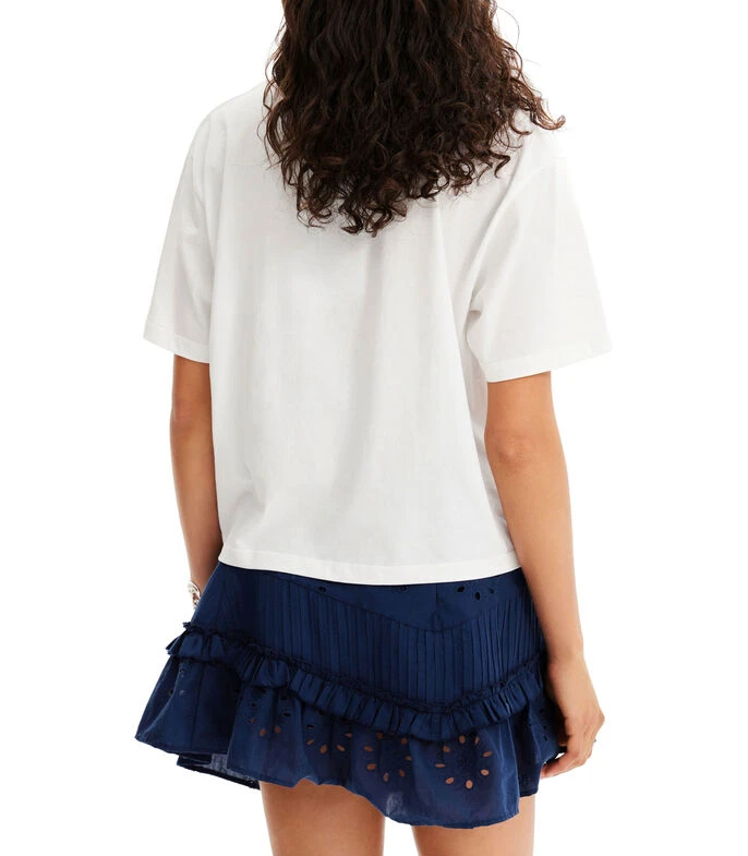 Desigual Playera De Cuello Redondo Con Manga Corta Y Parche De Flor Mujer 4 Desigual Playera De Cuello Redondo Con Manga Corta Y Parche De Flor Mujer - Imagen 2